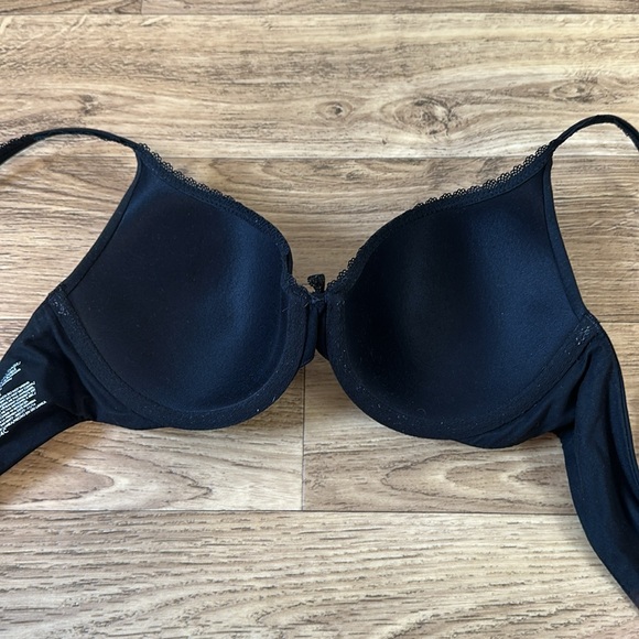 VS bra - Picture 3 of 5